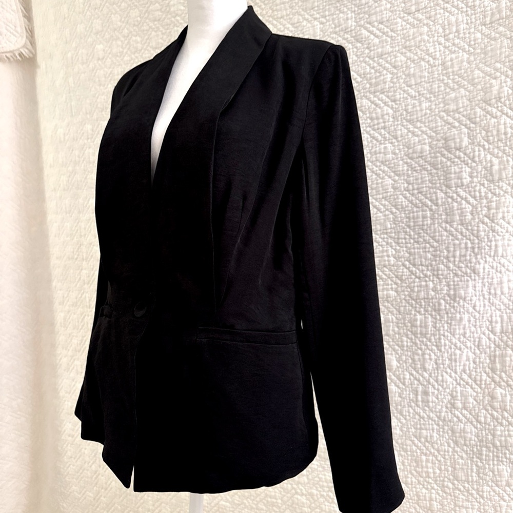 NWT Shilla the Label Elegant Lined Black Women's Lightweight Blazer Size M